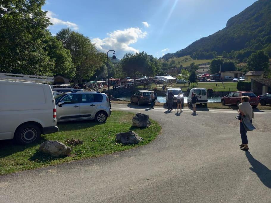 Gite L'Enclos O Rendez-Vous Roquefeuil-Pays De Sault- Avec Jardin Kültér fotó